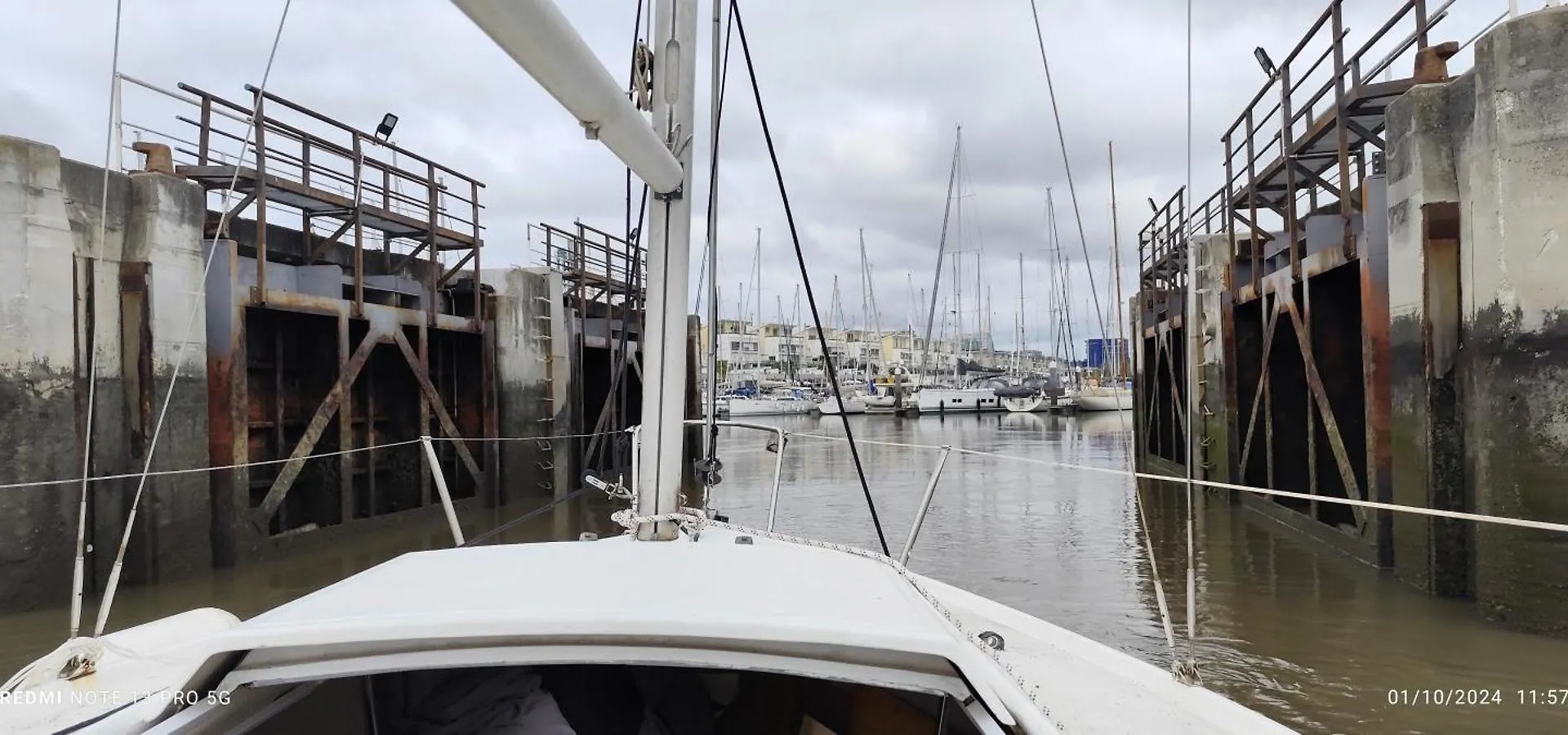 Love Boat Hostel Lisboa 0*,  البرتغال