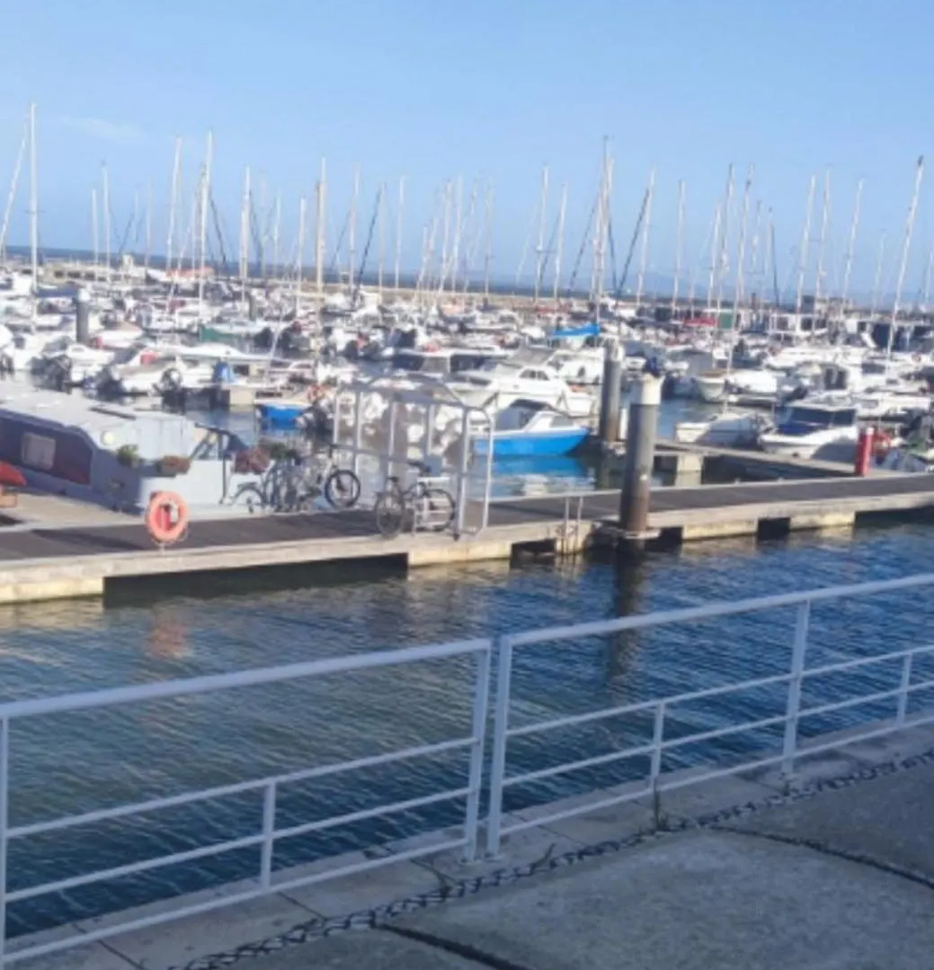 Botel Love Boat Hostel Lisbon